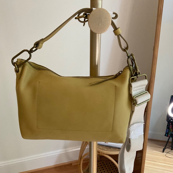 The Leather Carabiner Crossbody Sling Bag Gilded Moss NWT - Picture 4 of 11